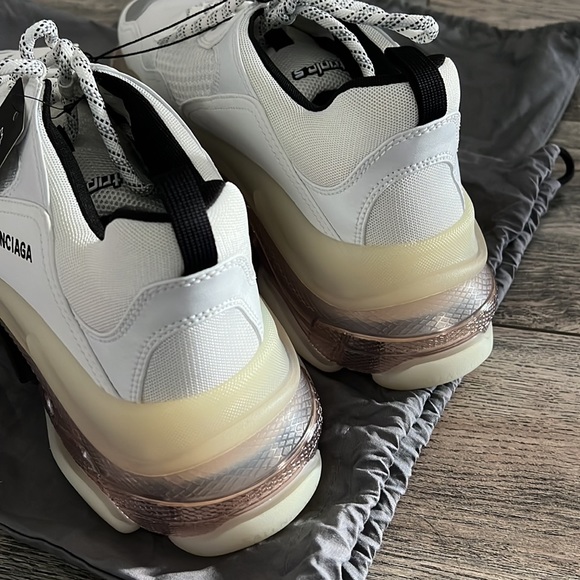 BALENCIAGA TRIPLE S men’s - Picture 5 of 7